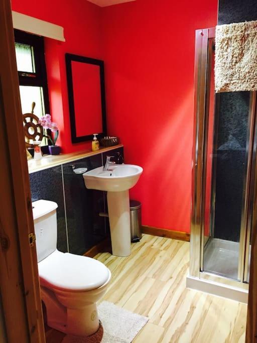 Snowberry Cottage No 2 Онич Екстериор снимка