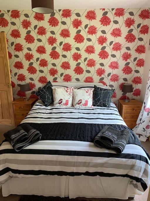 Snowberry Cottage No 2 Онич Екстериор снимка